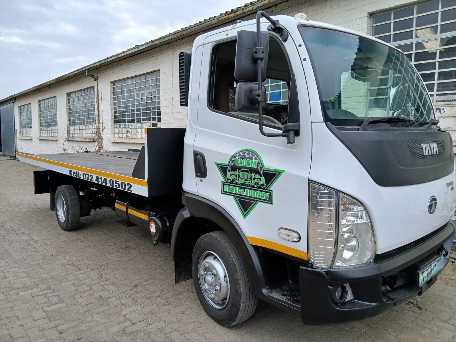 Bloem Towing truck photographed at the business premises